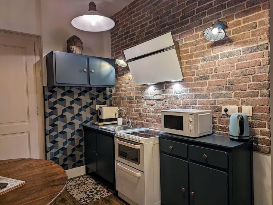 L'Appartement Du Voisin D'Hugo ブザンソン エクステリア 写真