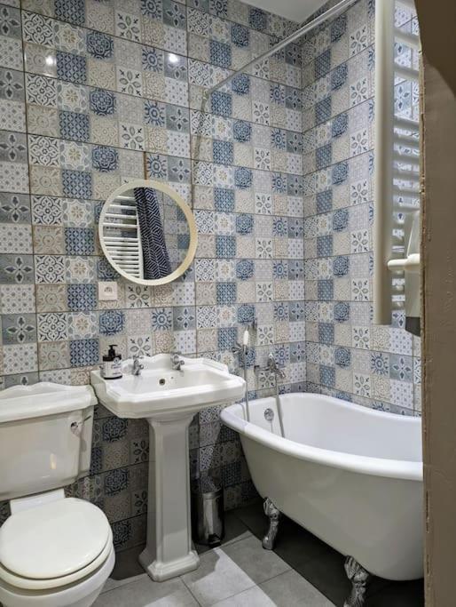 L'Appartement Du Voisin D'Hugo ブザンソン エクステリア 写真